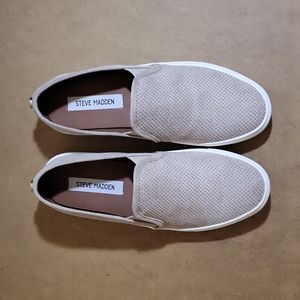 STEVE MADDEN SLIP-ON